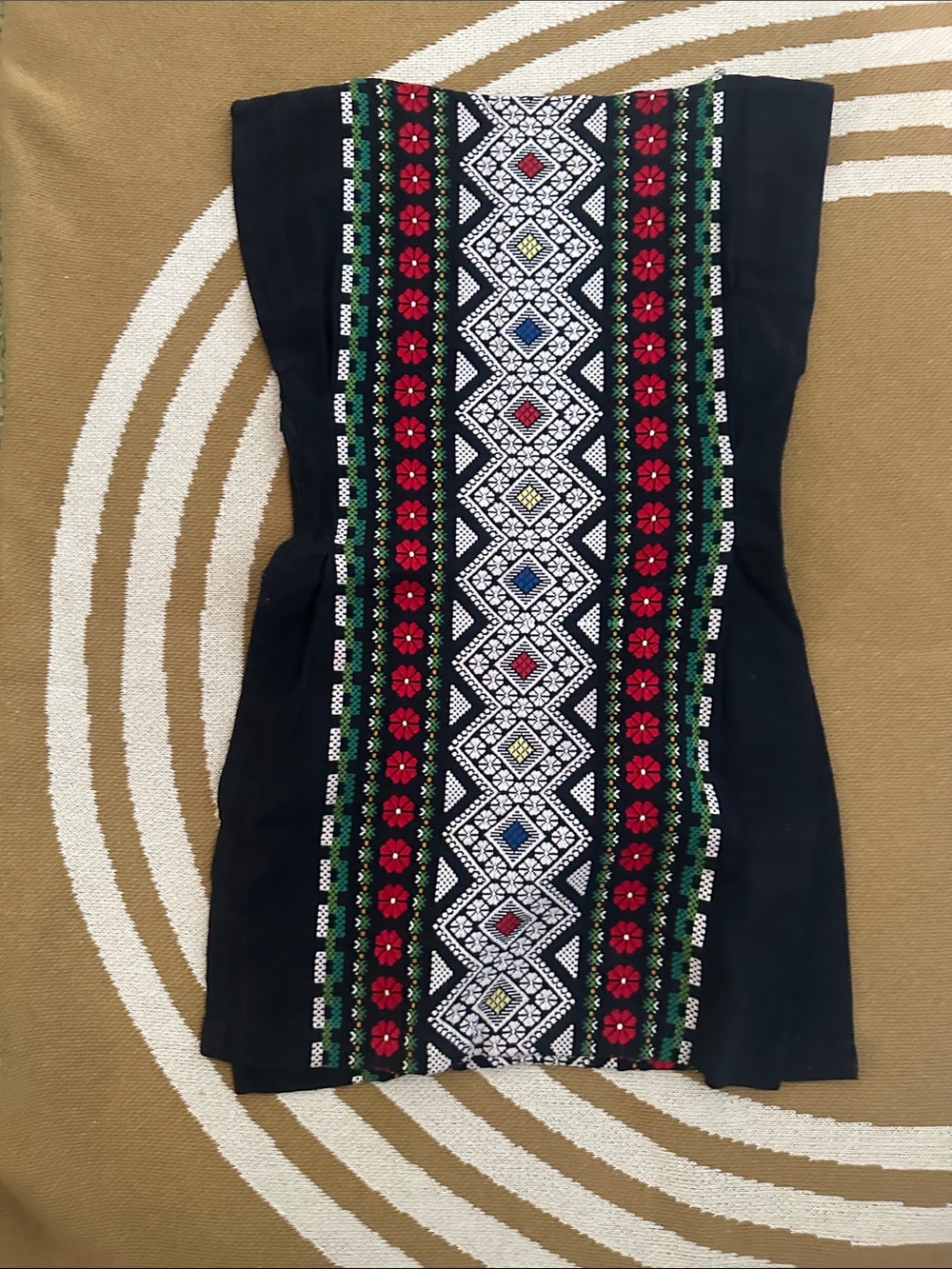 Unique Embroidered Tunic - Picture 4 of 9